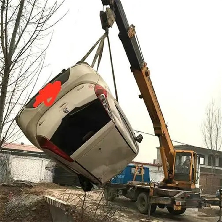 融安吊车救援小汽车怎么吊